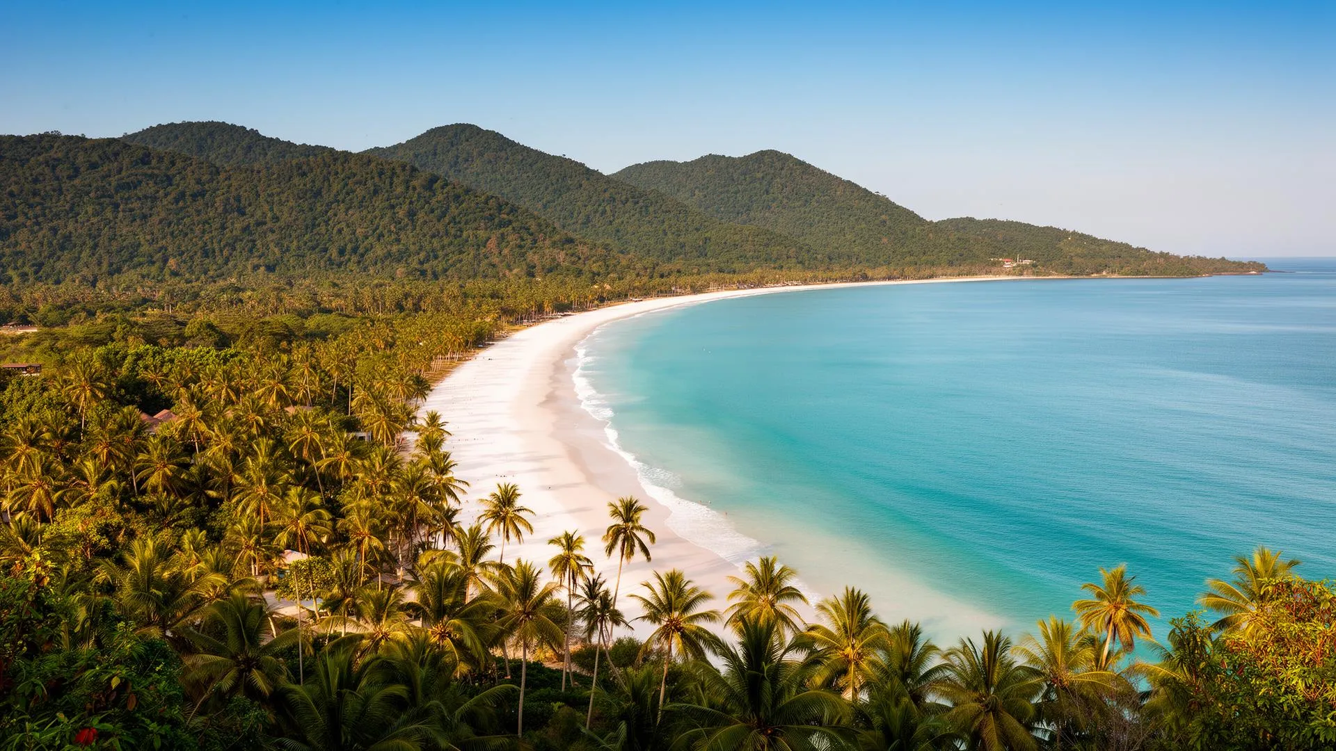 Plage de Chaweng : la côte est dynamique de Koh Samui.